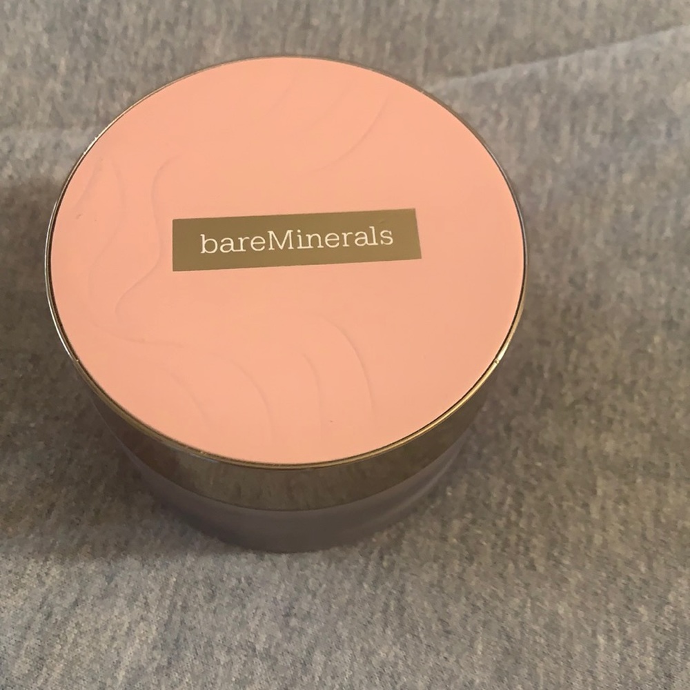 NWOT Bare minerals foundation